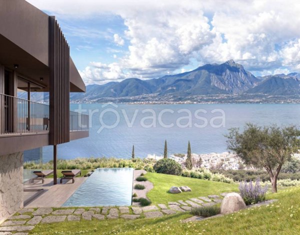 casa indipendente in vendita a Torri del Benaco