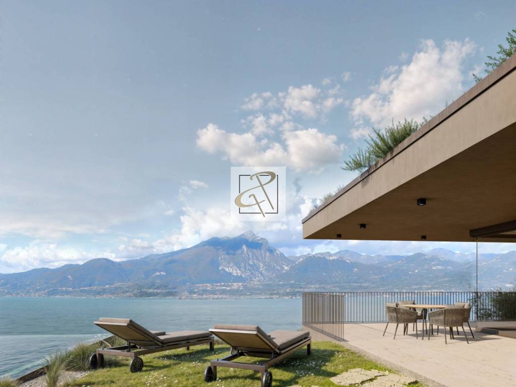 casa indipendente in vendita a Torri del Benaco