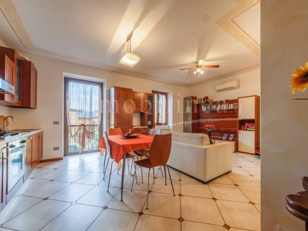 appartamento in vendita a Torri del Benaco