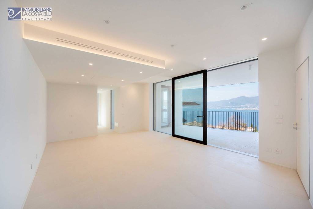 appartamento in vendita a Torri del Benaco in zona Albisano