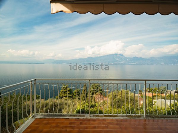 casa indipendente in vendita a Torri del Benaco