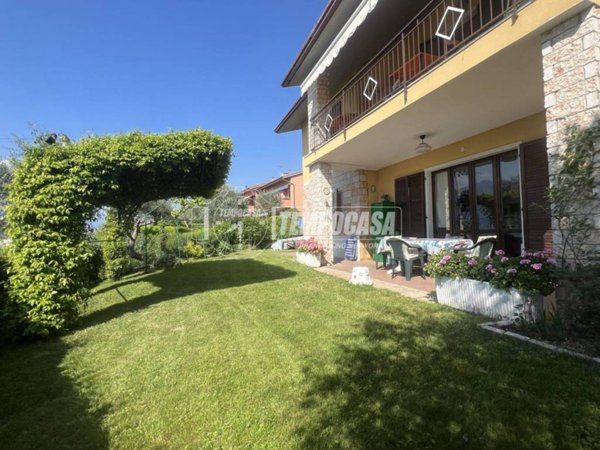 appartamento in vendita a Torri del Benaco in zona Pai