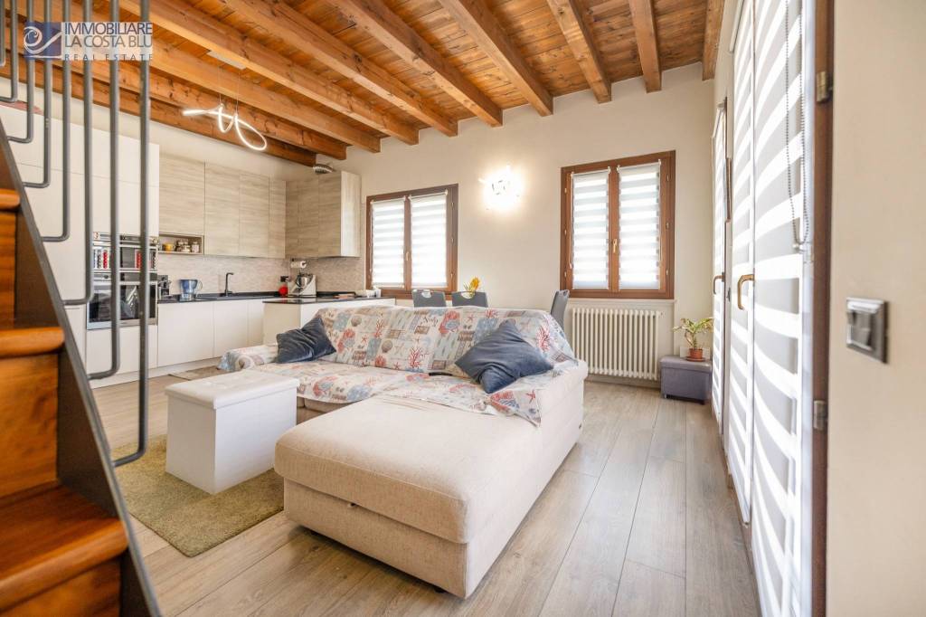 appartamento in vendita a Torri del Benaco