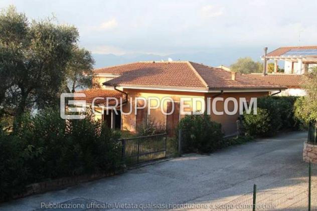 casa indipendente in vendita a Torri del Benaco in zona Albisano