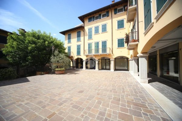 appartamento in vendita a Torri del Benaco