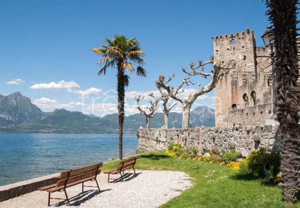 appartamento in vendita a Torri del Benaco
