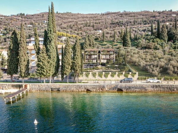 appartamento in vendita a Torri del Benaco