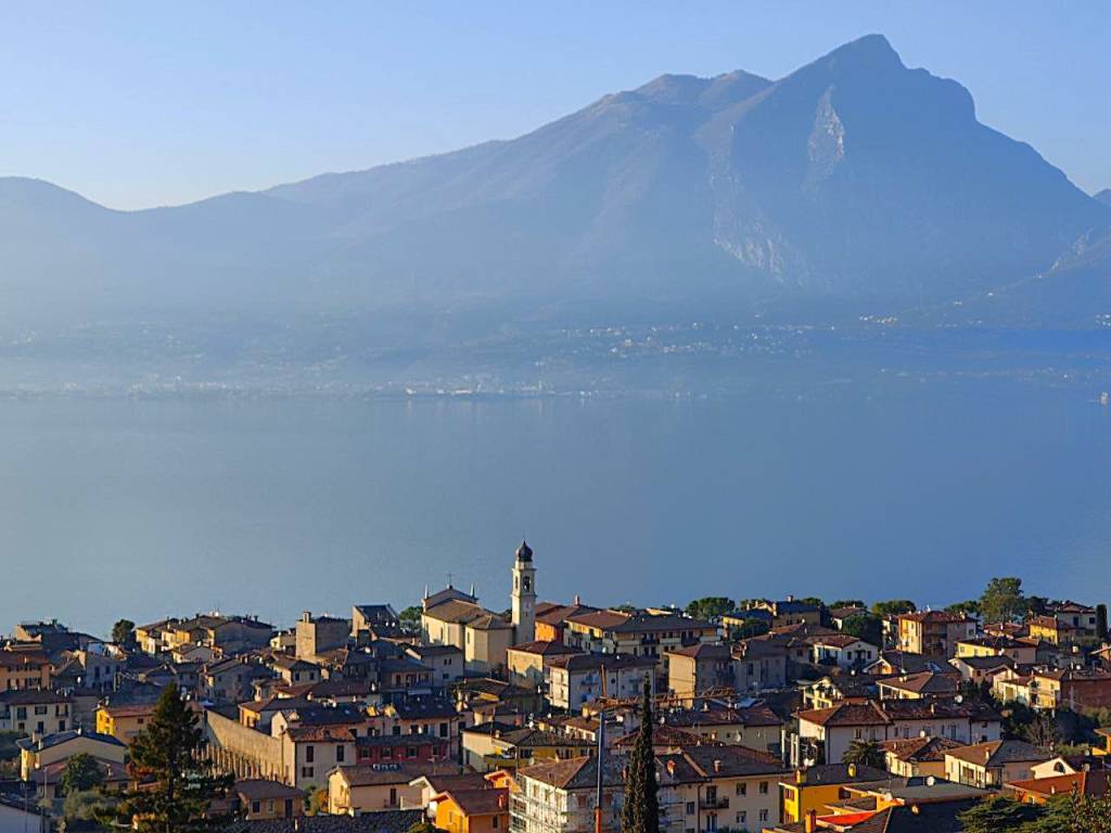 appartamento in vendita a Torri del Benaco