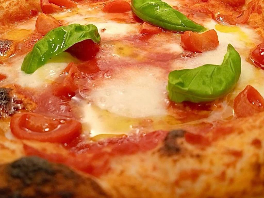 negozio in vendita a Torri del Benaco