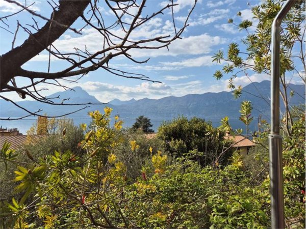 intera palazzina in vendita a Torri del Benaco