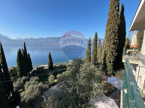 appartamento in vendita a Torri del Benaco in zona Pai