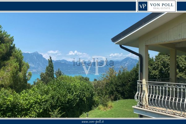 pentavano in vendita a Torri del Benaco in zona Albisano