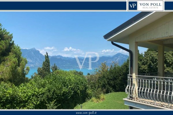 casa indipendente in vendita a Torri del Benaco in zona Albisano