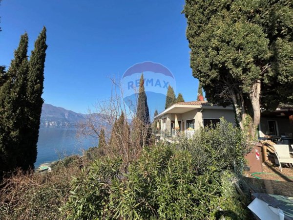 casa indipendente in vendita a Torri del Benaco