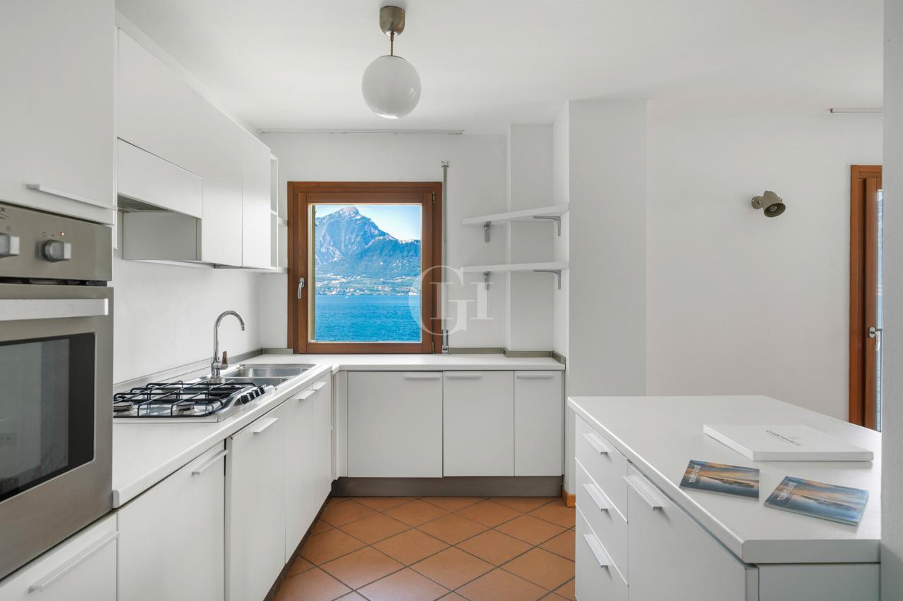 appartamento in vendita a Torri del Benaco