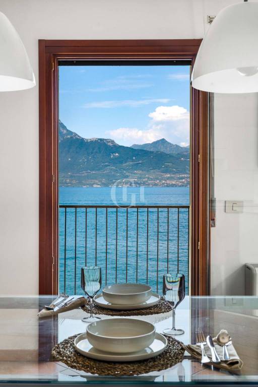 appartamento in vendita a Torri del Benaco