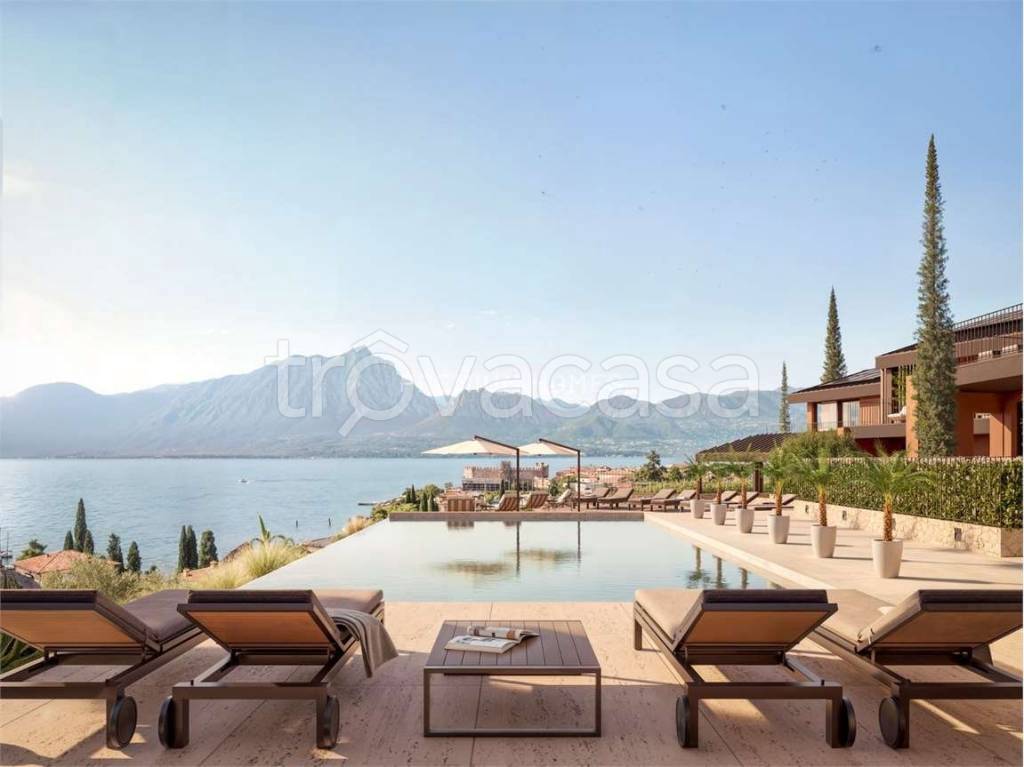 appartamento in vendita a Torri del Benaco