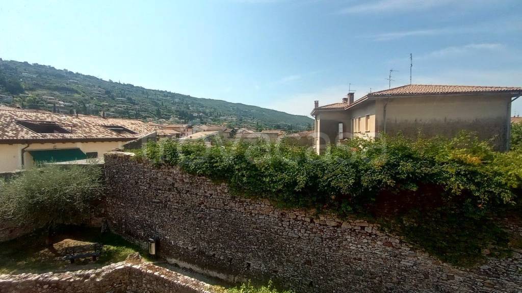 appartamento in vendita a Torri del Benaco