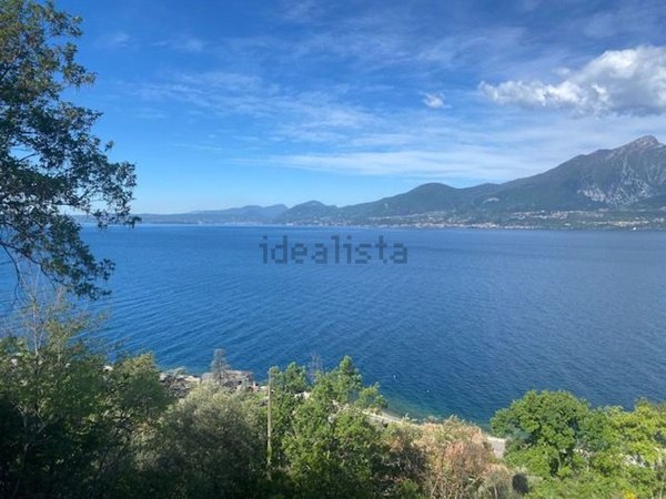 casa indipendente in vendita a Torri del Benaco