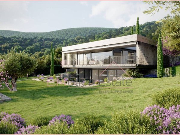 casa indipendente in vendita a Torri del Benaco