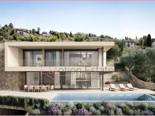 casa indipendente in vendita a Torri del Benaco