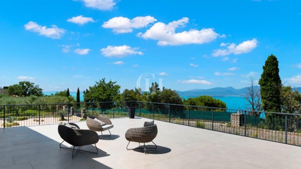 casa indipendente in vendita a Torri del Benaco in zona Albisano