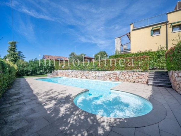 appartamento in vendita a Torri del Benaco in zona Albisano