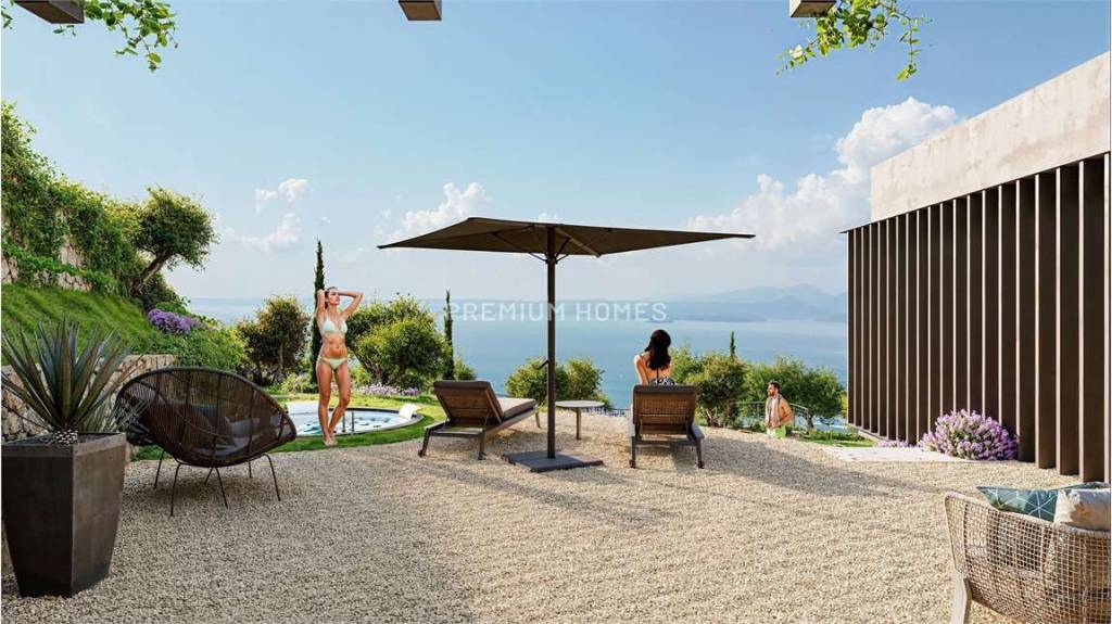 casa indipendente in vendita a Torri del Benaco