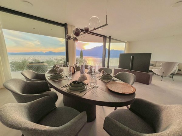 casa indipendente in vendita a Torri del Benaco