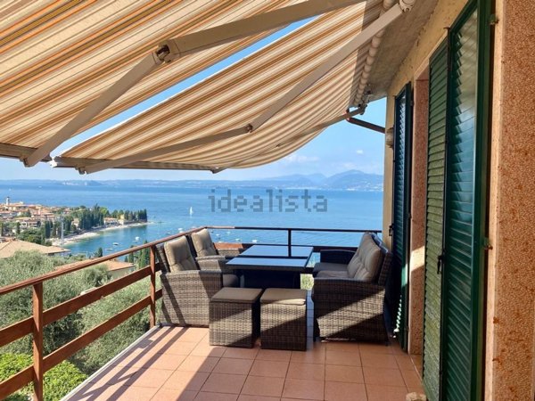 casa indipendente in vendita a Torri del Benaco