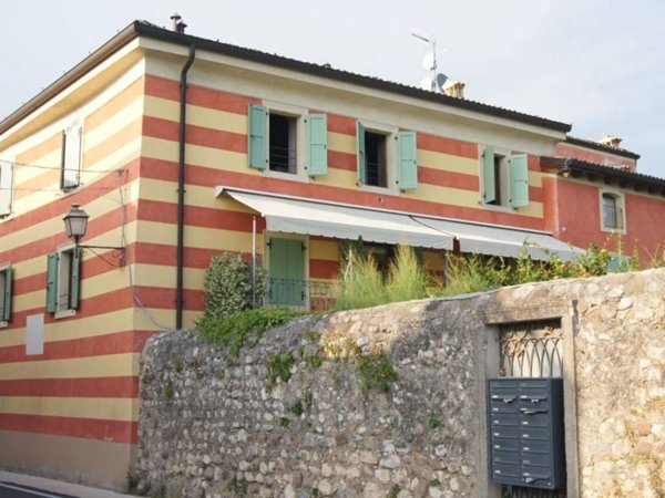 appartamento in vendita a Torri del Benaco in zona Albisano