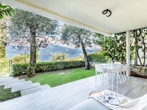 casa indipendente in vendita a Torri del Benaco in zona Pai