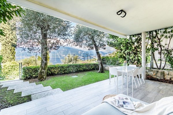 appartamento in vendita a Torri del Benaco in zona Pai