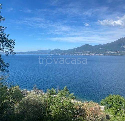 casa indipendente in vendita a Torri del Benaco