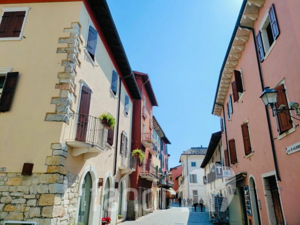 casale in vendita a Torri del Benaco