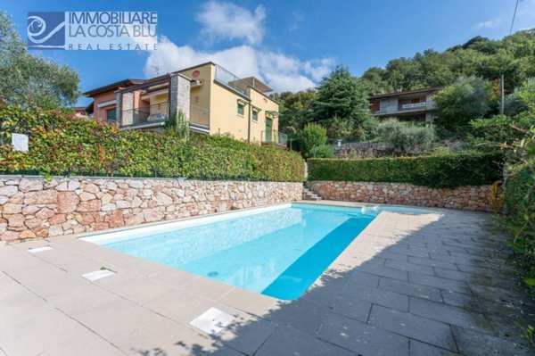 appartamento in vendita a Torri del Benaco in zona Albisano