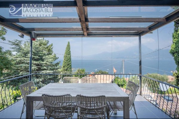 casa indipendente in vendita a Torri del Benaco in zona Albisano