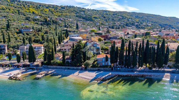 appartamento in vendita a Torri del Benaco