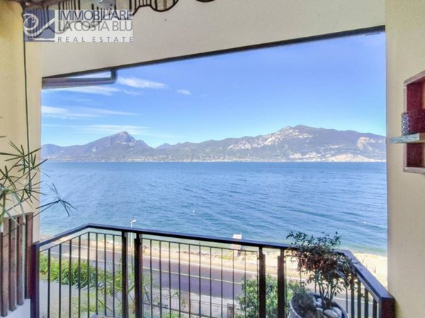 appartamento in vendita a Torri del Benaco in zona Pai