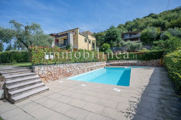 appartamento in vendita a Torri del Benaco in zona Albisano