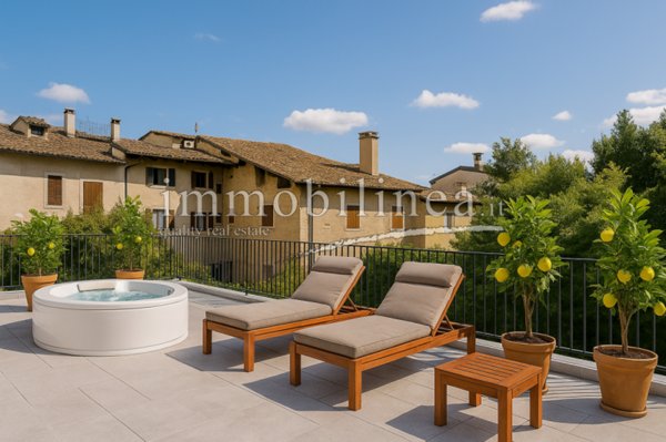 casa indipendente in vendita a Torri del Benaco