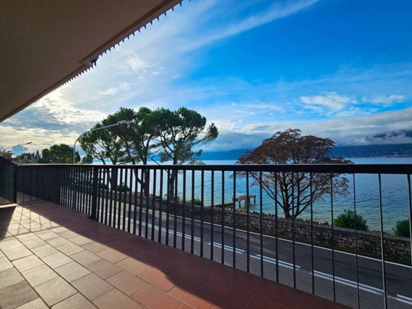 appartamento in vendita a Torri del Benaco in zona Pai