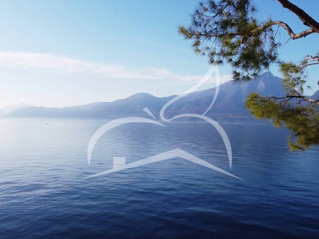 appartamento in vendita a Torri del Benaco