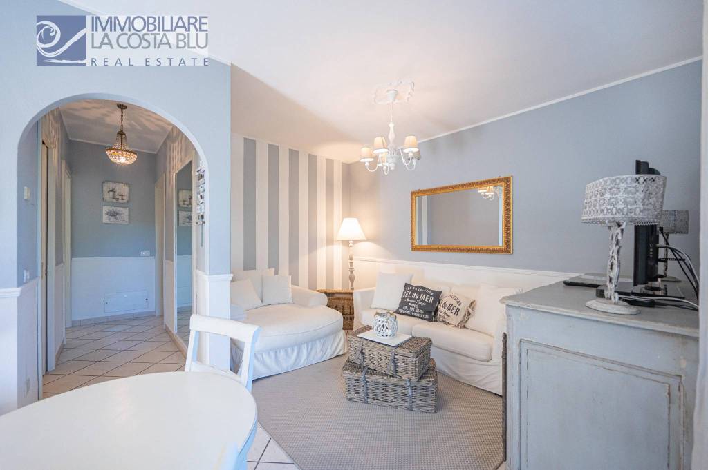 appartamento in vendita a Torri del Benaco in zona Albisano