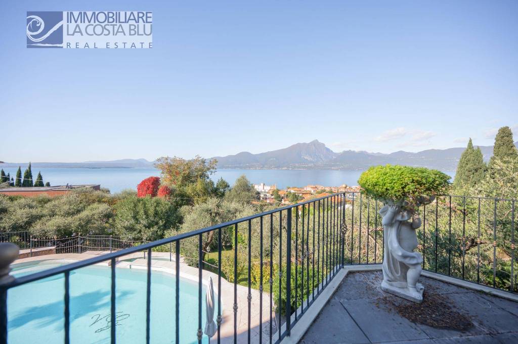 appartamento in vendita a Torri del Benaco in zona Albisano