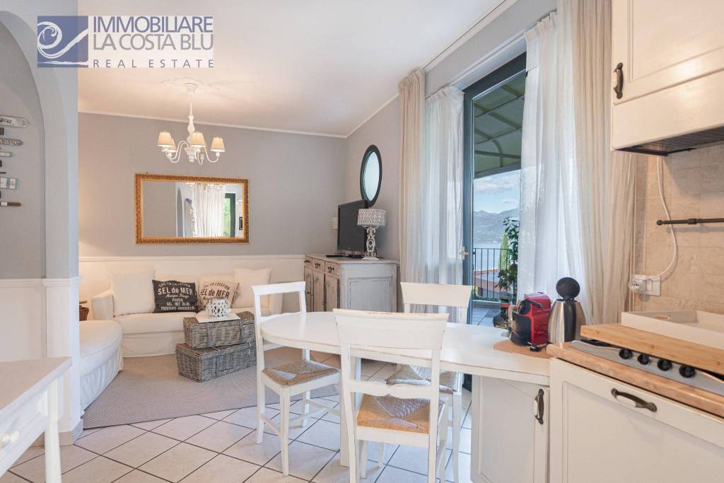 appartamento in vendita a Torri del Benaco in zona Albisano