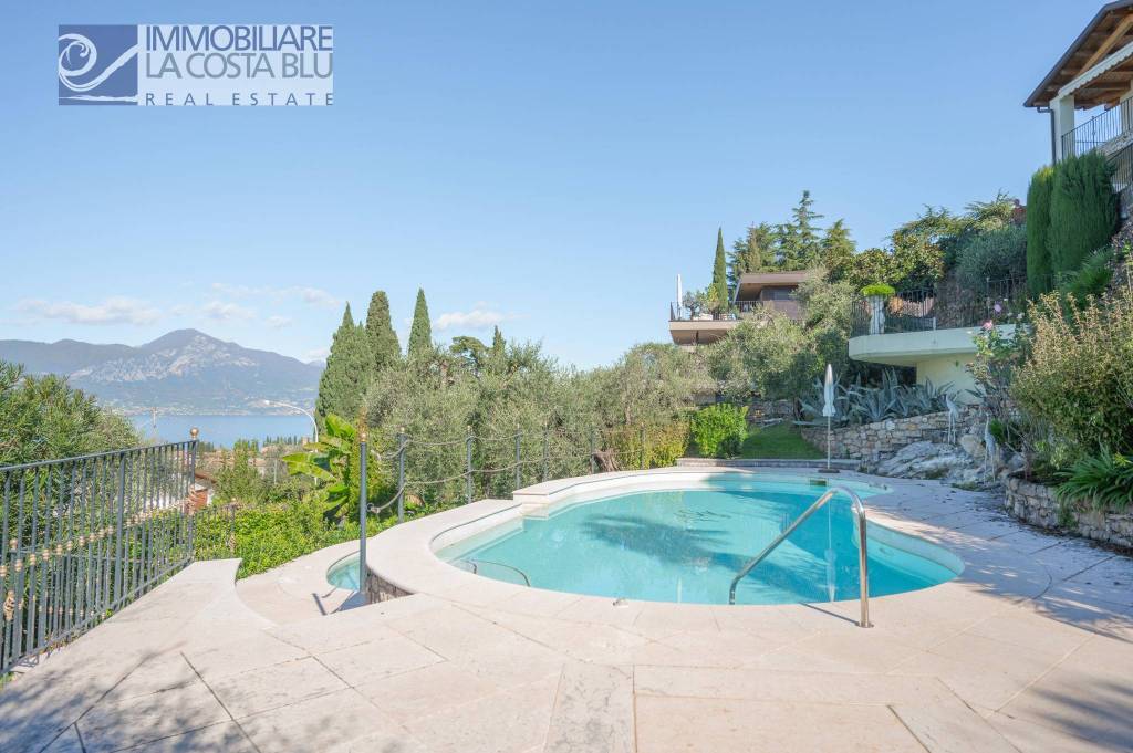 appartamento in vendita a Torri del Benaco in zona Albisano