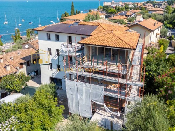 appartamento in vendita a Torri del Benaco