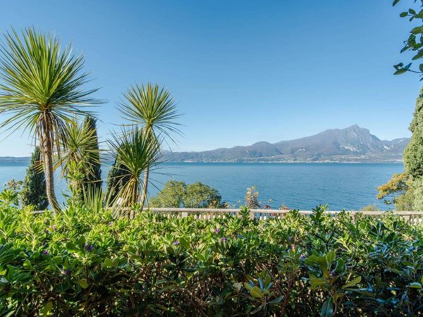 appartamento in vendita a Torri del Benaco