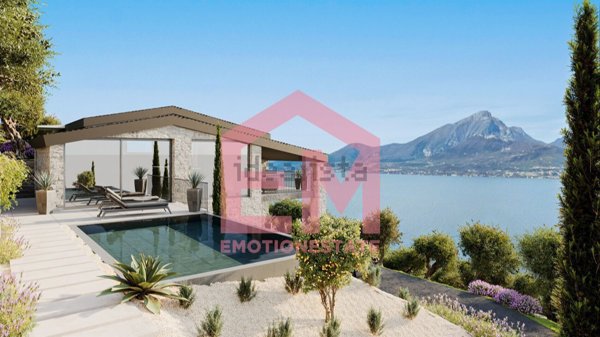 casa indipendente in vendita a Torri del Benaco